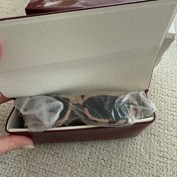 Gucci Women's Sunglasses in Tan with Black Accents - Picture 5 of 8